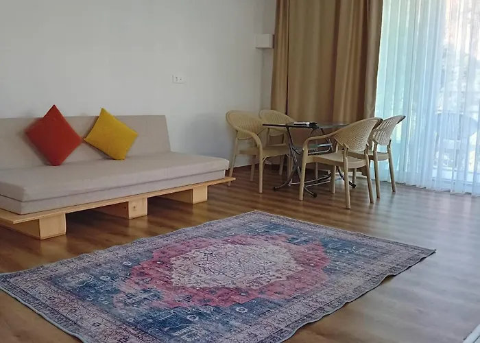 Hill Defne Apartment *