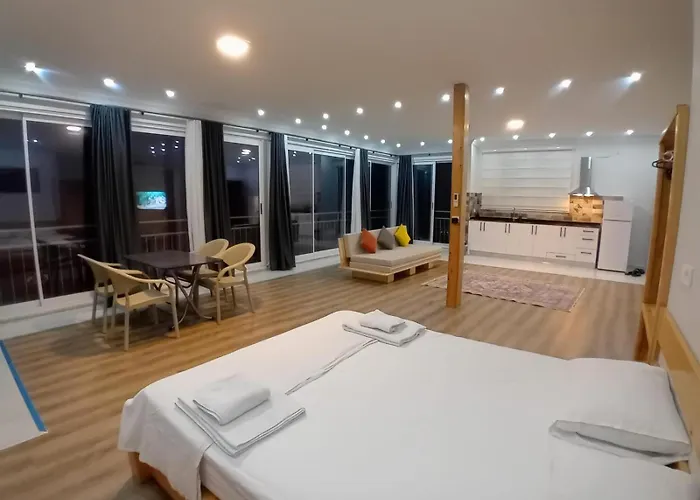 Apartment Hill Defne