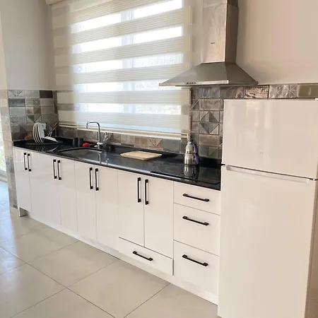 Hill Defne Apartman